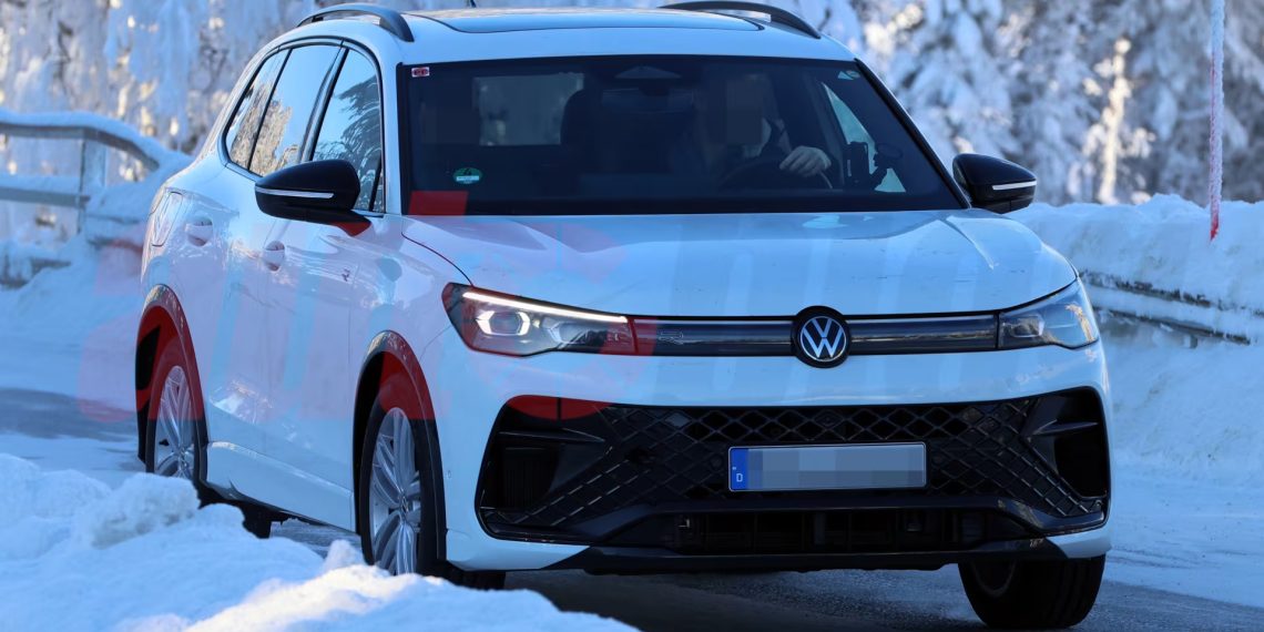 2027 volkswagen tiguan r spy shot 1062479