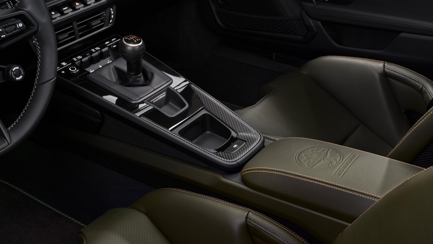 Porsche 911 GT3 Bergsport Has a Manual Gearbox, 100-Car Production Run and a Very Specific Mission 28 Porsche 911 GT3 Bergsport (14)